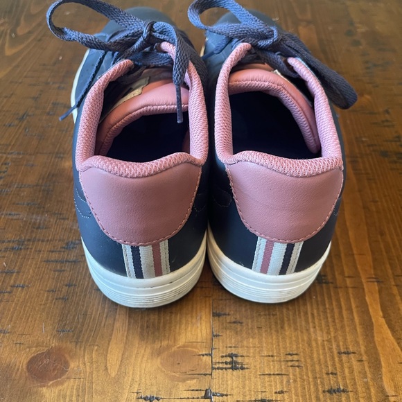 K-Swiss Womens Navy and Pink Sneakers. Size 10 - Picture 2 of 6
